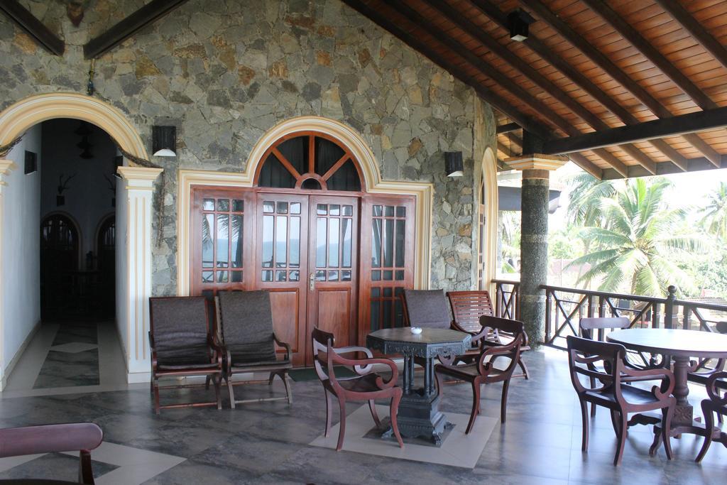 Warahena Beach Hotel เบนโตตา ภายนอก รูปภาพ