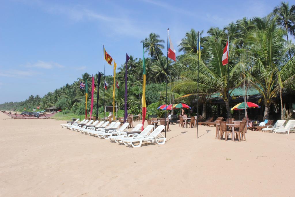 Warahena Beach Hotel เบนโตตา ภายนอก รูปภาพ