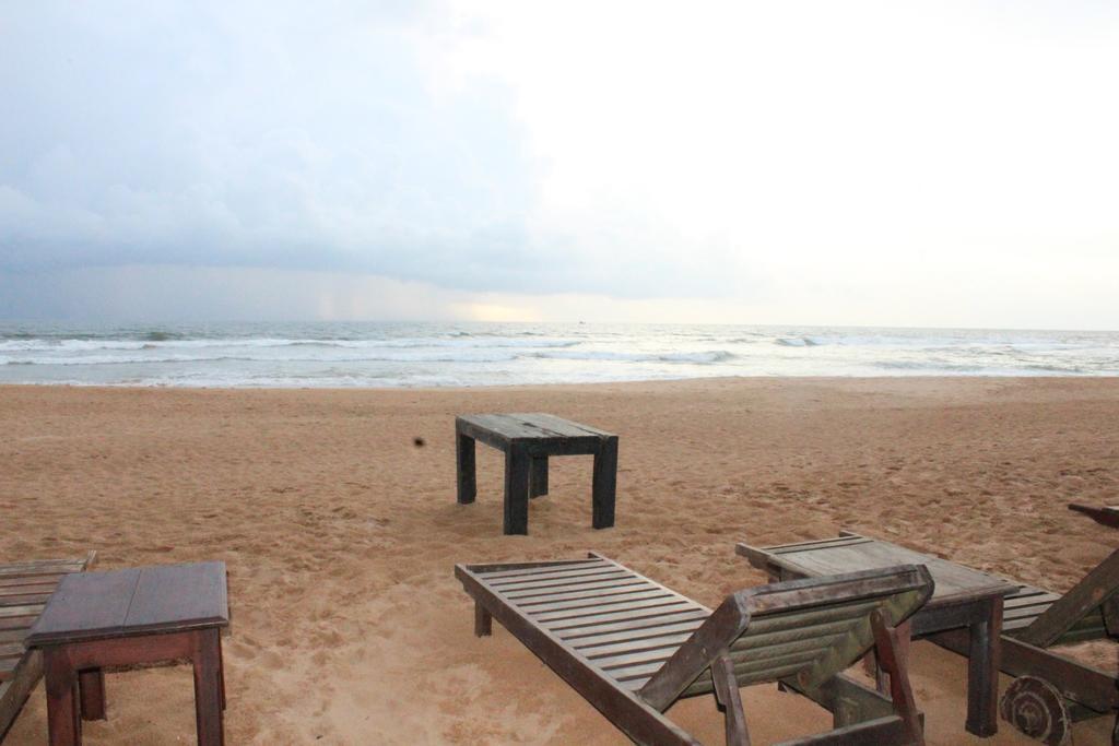 Warahena Beach Hotel เบนโตตา ภายนอก รูปภาพ
