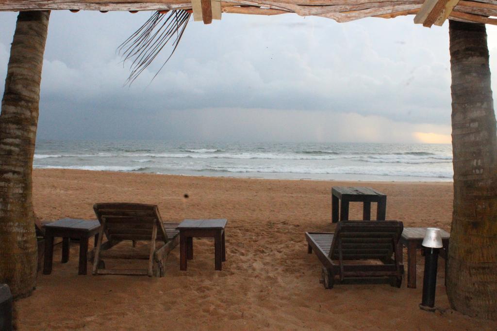 Warahena Beach Hotel เบนโตตา ภายนอก รูปภาพ