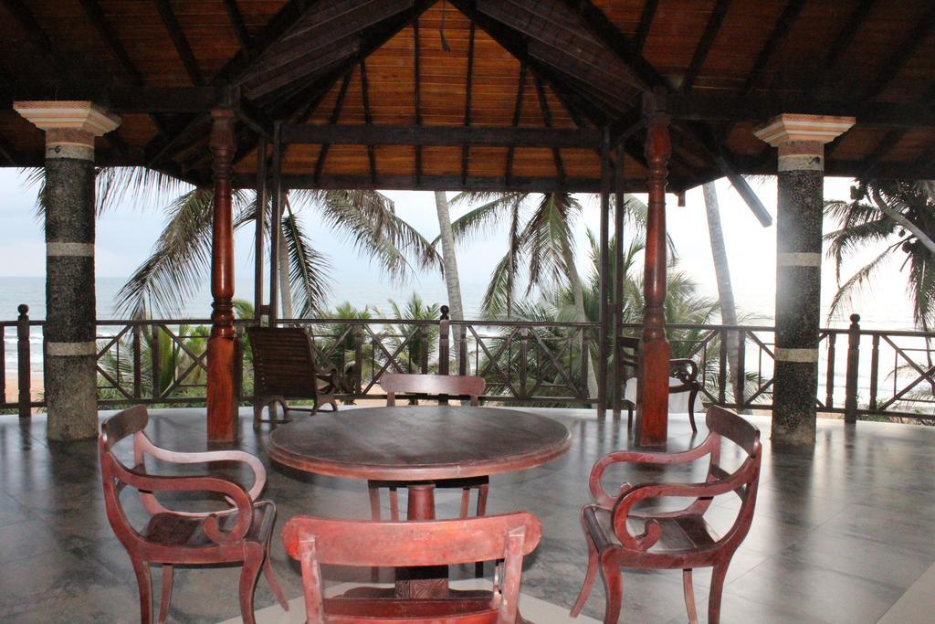 Warahena Beach Hotel เบนโตตา ภายนอก รูปภาพ